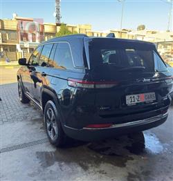 جیپ گراند شیرۆکی